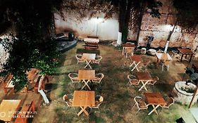 Otel Wood House